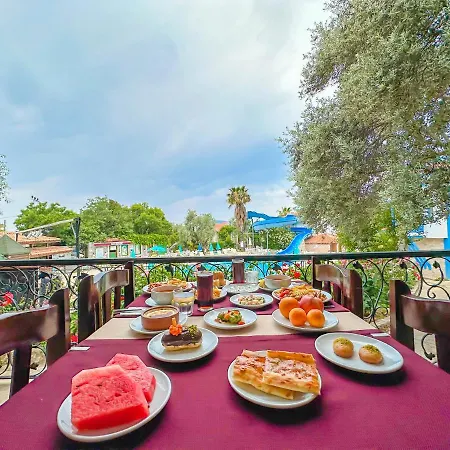 Zehra Tatil Köyü- Halal 4*