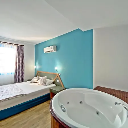 Zehra Tatil Koeyue Szálloda 4*